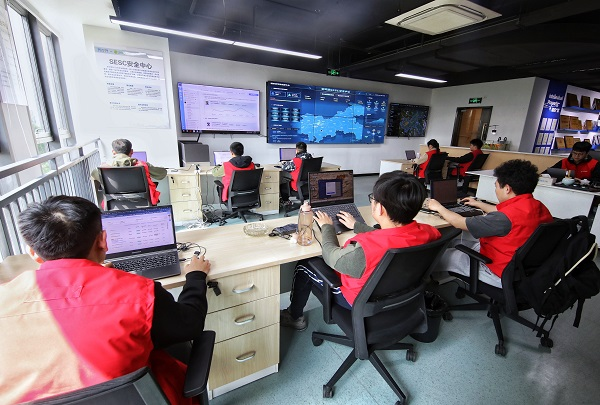 360創(chuàng)始人周鴻祎造訪重慶安可信公司 助力企業(yè)高質(zhì)量發(fā)展 網(wǎng)絡(luò)信息技術(shù)研發(fā)及技術(shù)服務(wù)